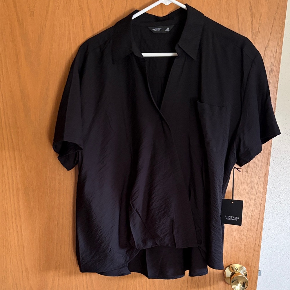 Vera Wang. Womens wrap hi low blouse Black Short-Sleeve V-Neck